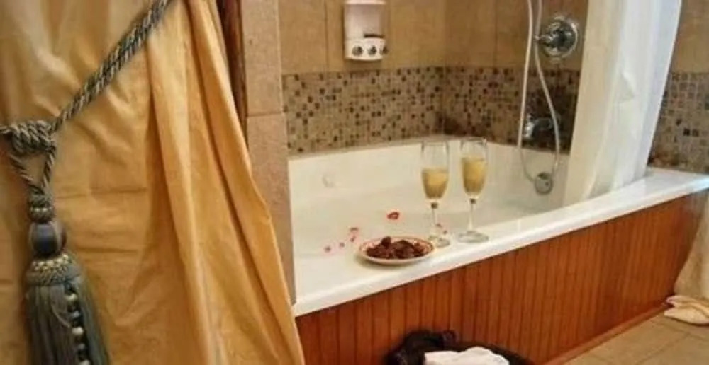 Lakehouse Bed and Breakfast