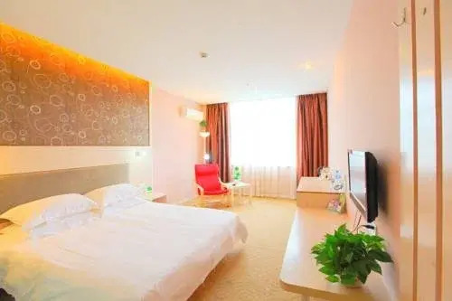 Yijia Business Hotel (Wuhan Optics Valley Plaza Yangjiawan Subway Station Branch)