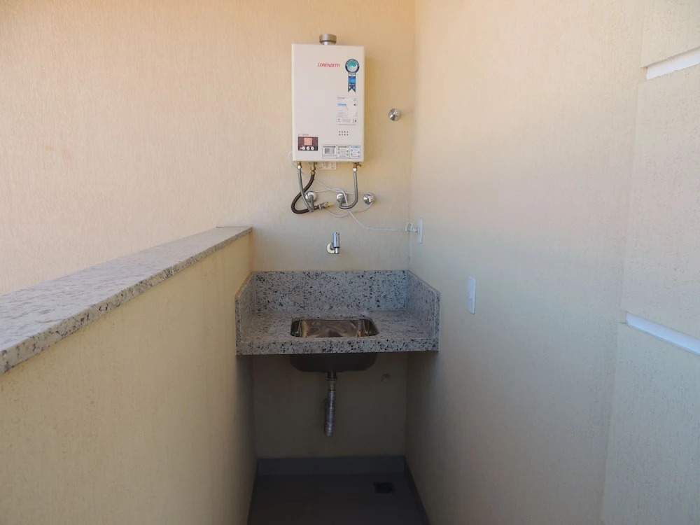 Casa com 3 Quartos em Condomínio Geriba