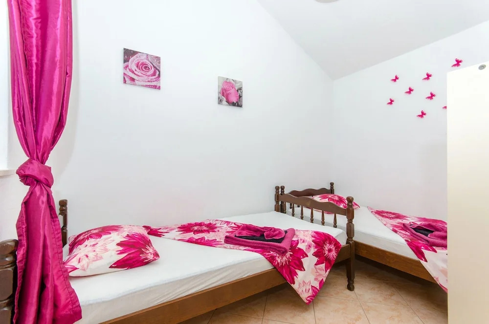 House Romantica
