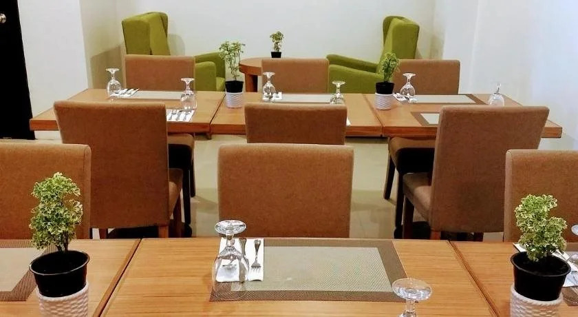 Top Star Hotel Oton