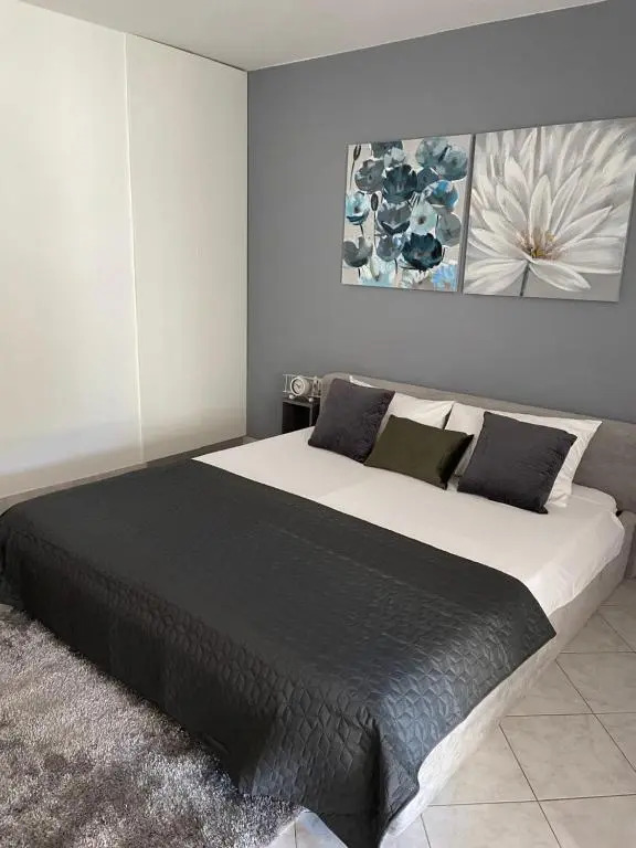 Apartments T&S