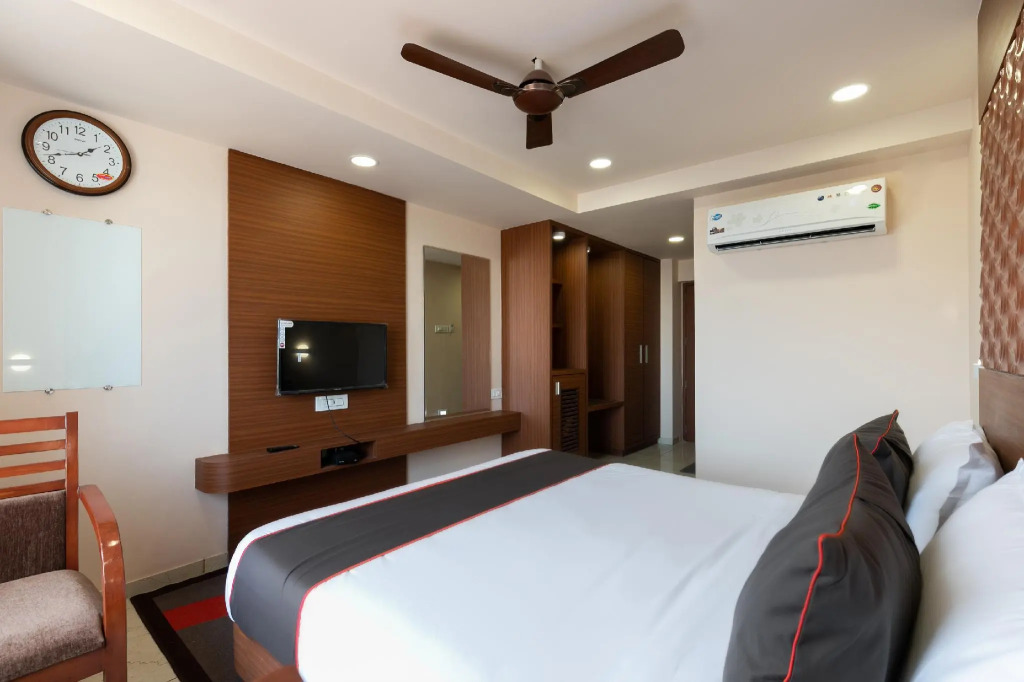 Collection O 50252 Hotel Simran Raghuveer Para