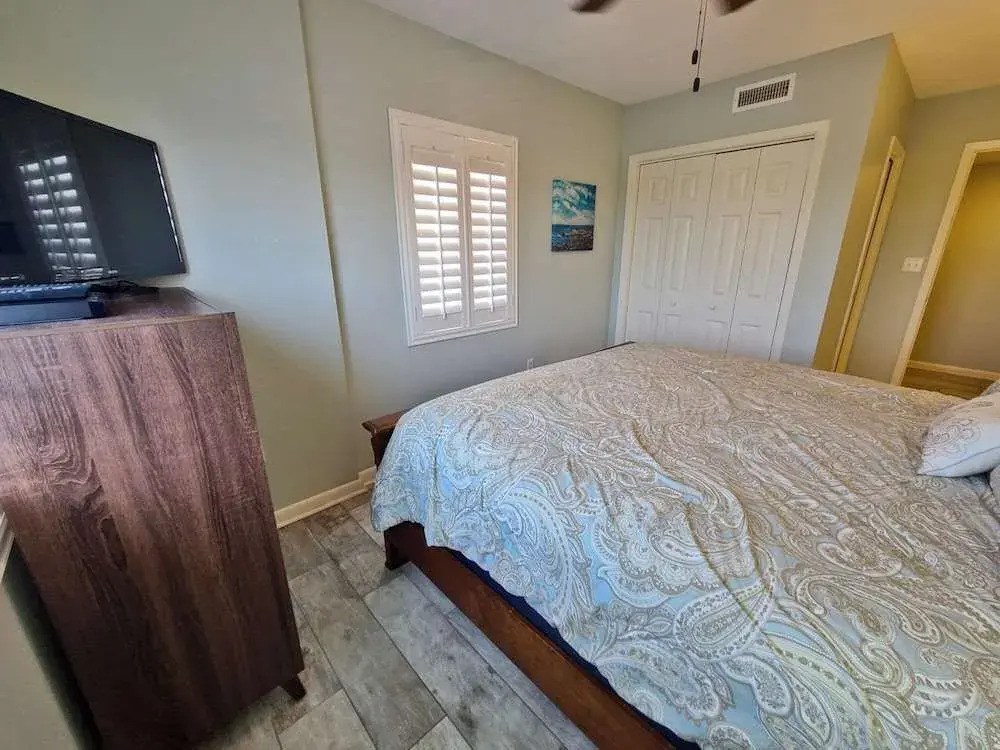Westwind 301 by Youngs Suncoast