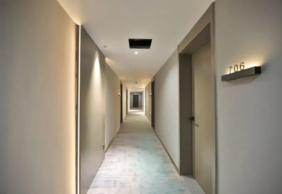 Holiday Inn Golden Hyatt (Yanji Yanbian University Department Store)