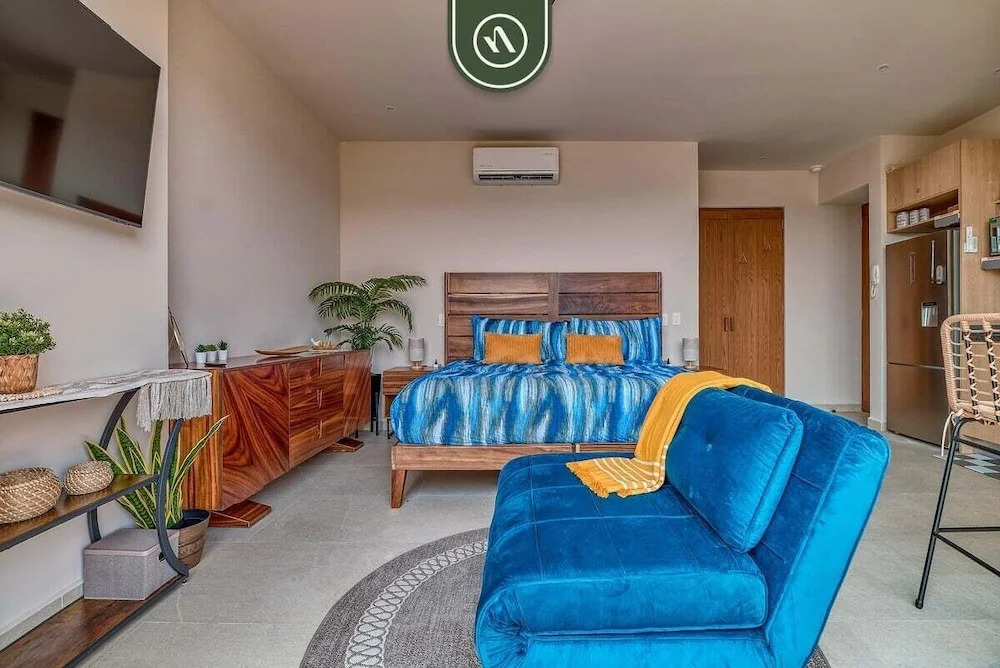Brand New Studio - 2 Min to Beach - Rooftop Pool