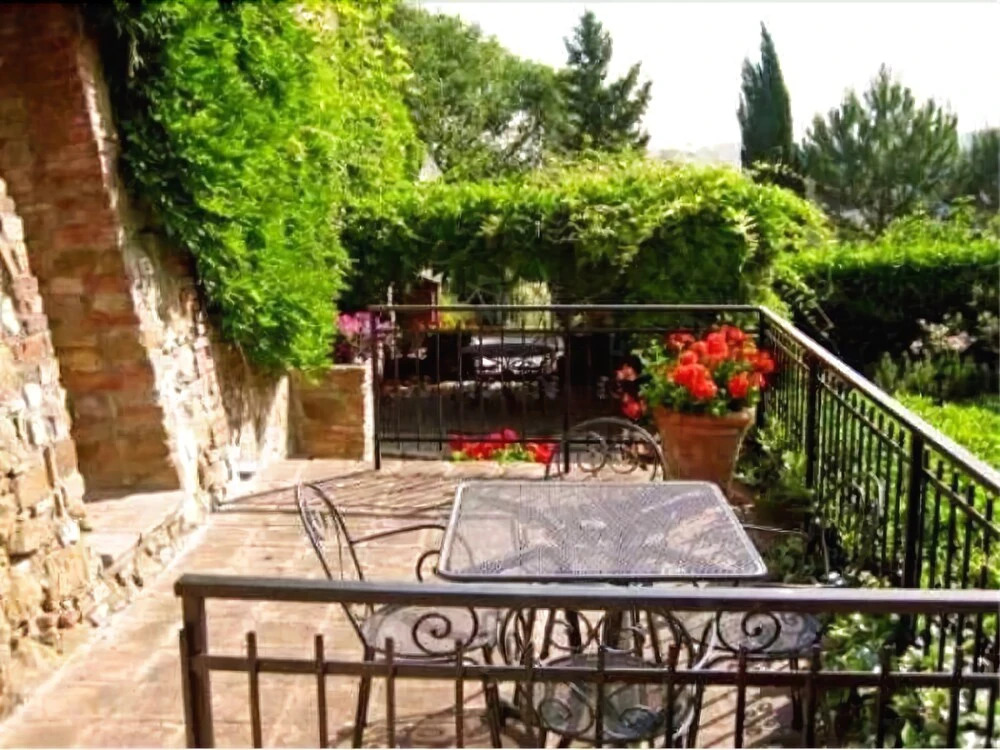 TENUTA SOSPESA - Exclusive Villa, Pool & Party Barn near Tuscany