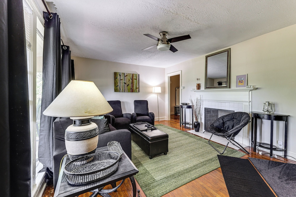 Spacious Retreat, 2 Miles to Tuskegee University