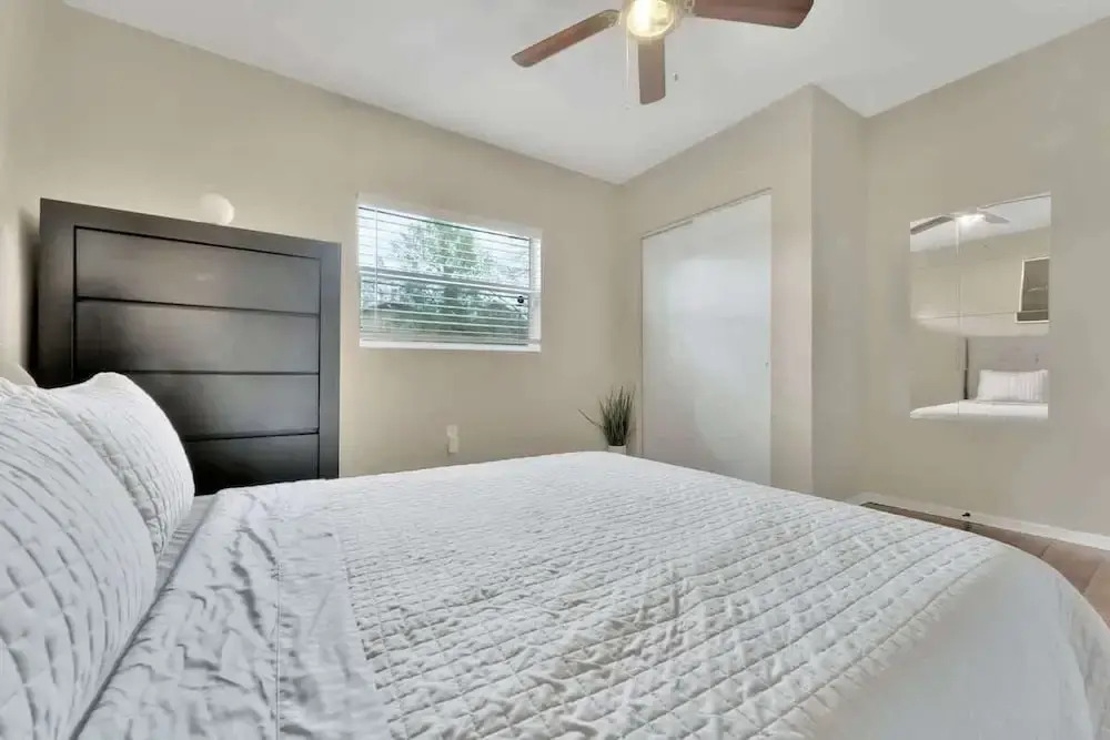 Updated Cozy Home Centrally Located pet Friendly
