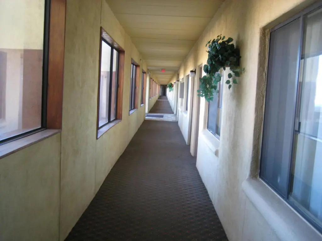 Royal Holiday Motel By Belvilla Gallup I-40