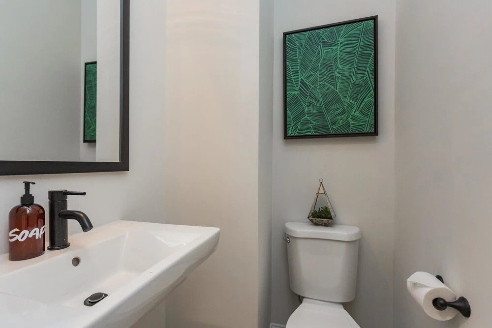 Bachelor/ette Buy 3 Nights get 4th Free Near Downtown--prn2