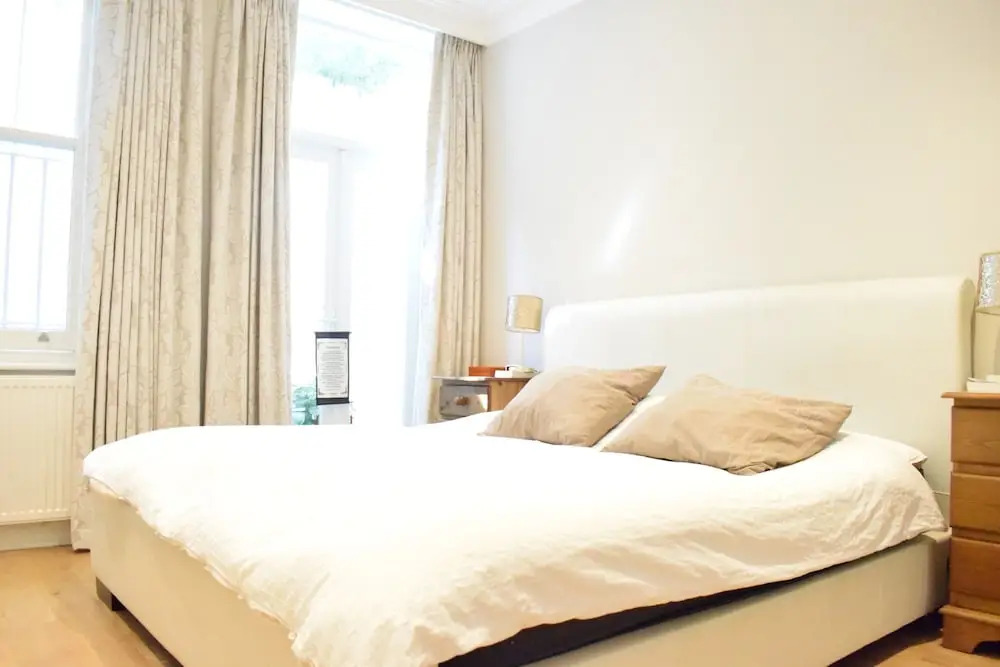 Modern 2 Bedroom Home in Chelsea