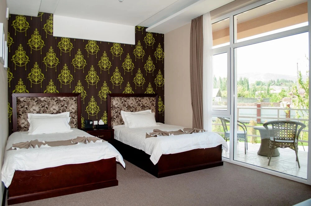 Charos Deluxe Resort