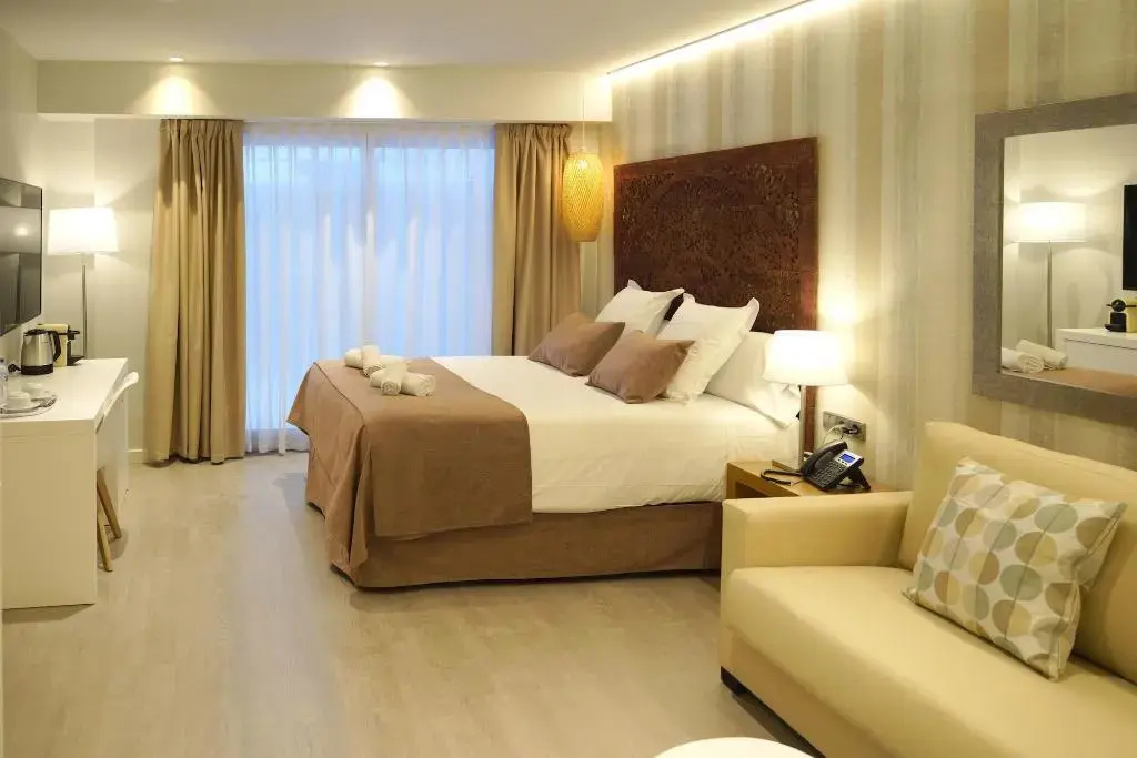 Serennia Fira Gran Via Exclusive Rooms