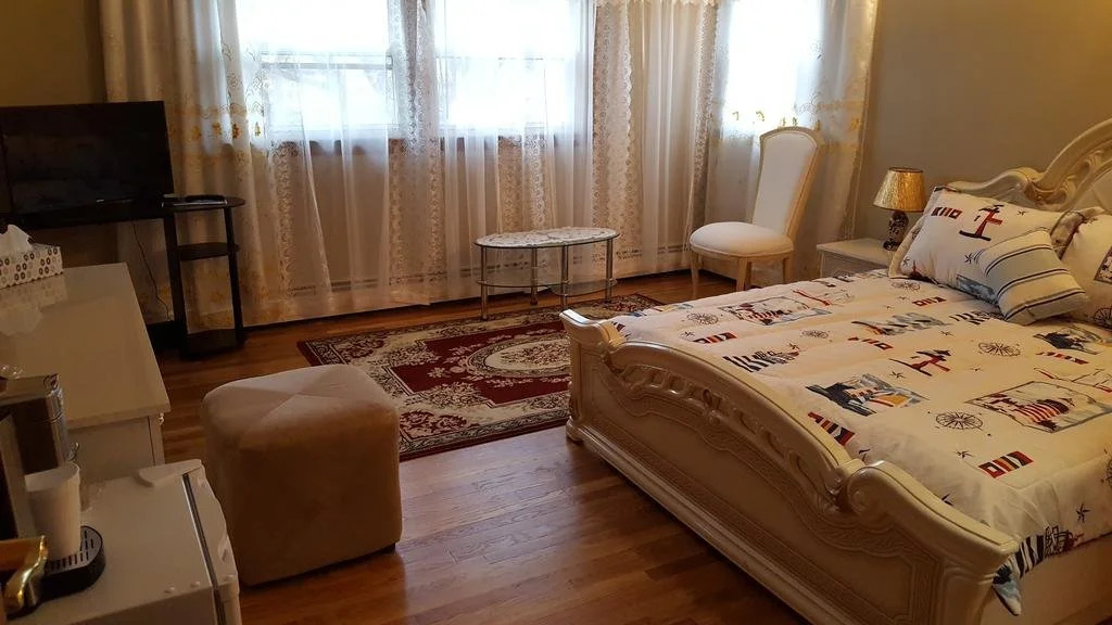 Albina House
