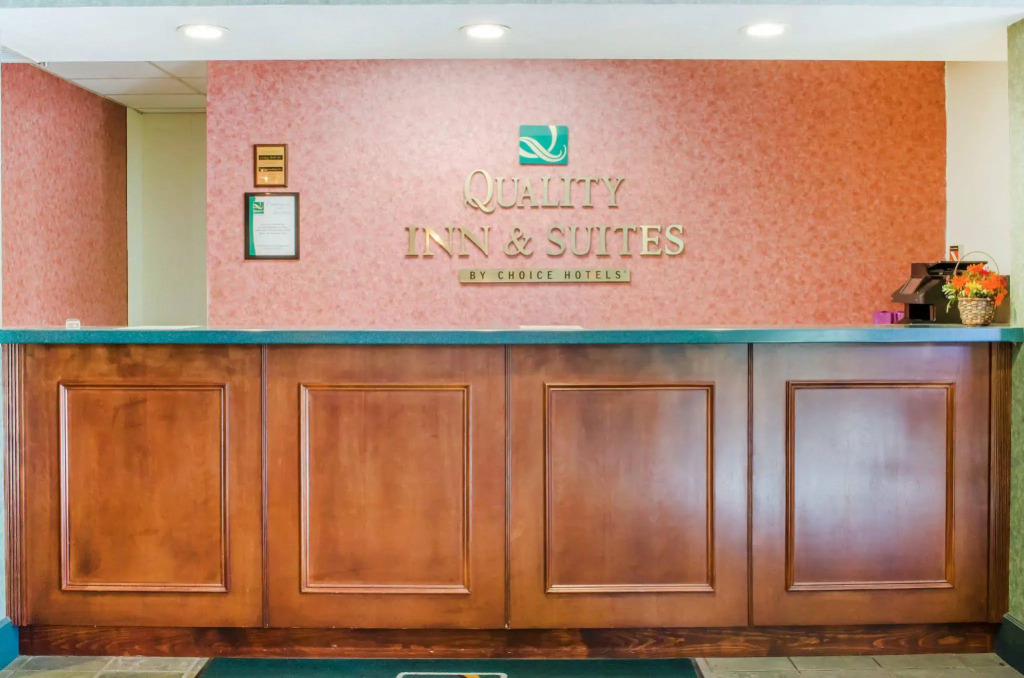 Quality Inn & Suites Burnham