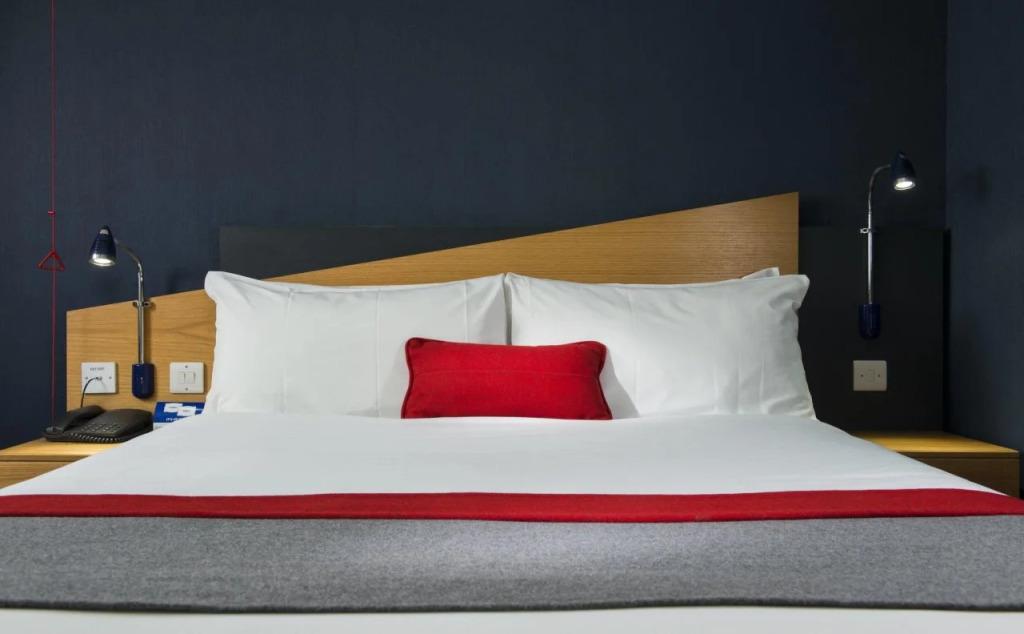 Holiday Inn Express Taunton East by IHG