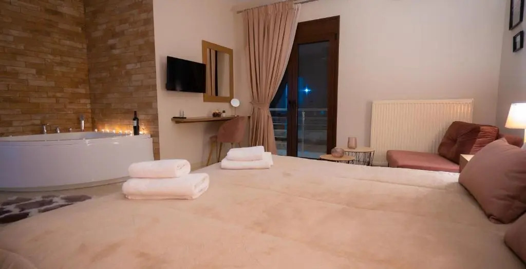 Zillis Apartments