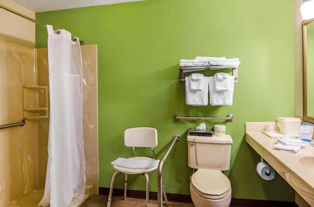 Quality Inn Summersville - New River Area