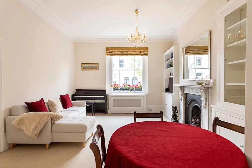 High Ceilings Cosy Flat in the Heart of Westbourne Grove
