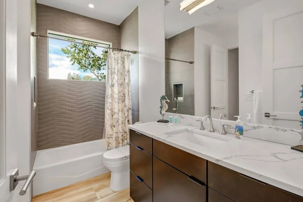 1625 NW 32nd Ct