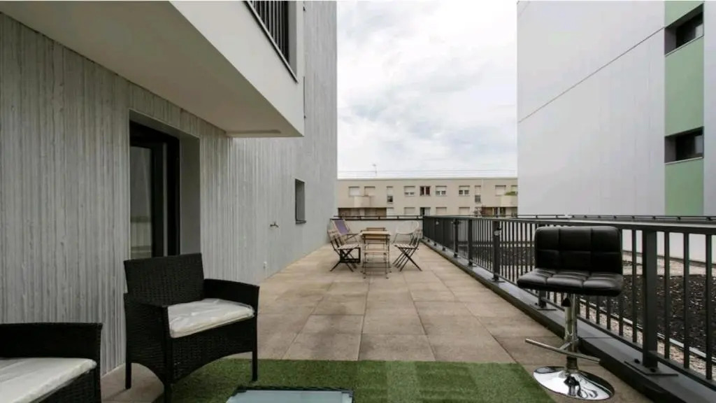 Luxury Apartment near Paris la Défense with secured Parking