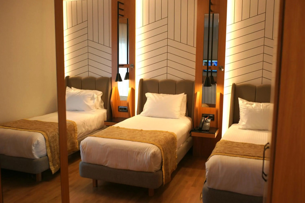 Maywood Hotel