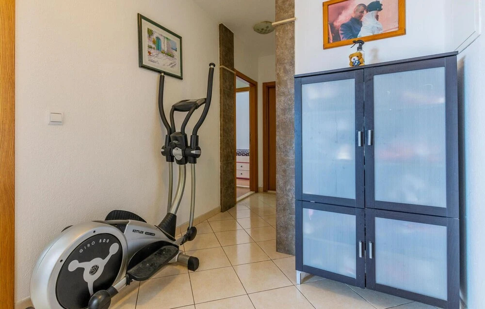 Amazing Apartment in Duce With Wifi and 3 Bedrooms