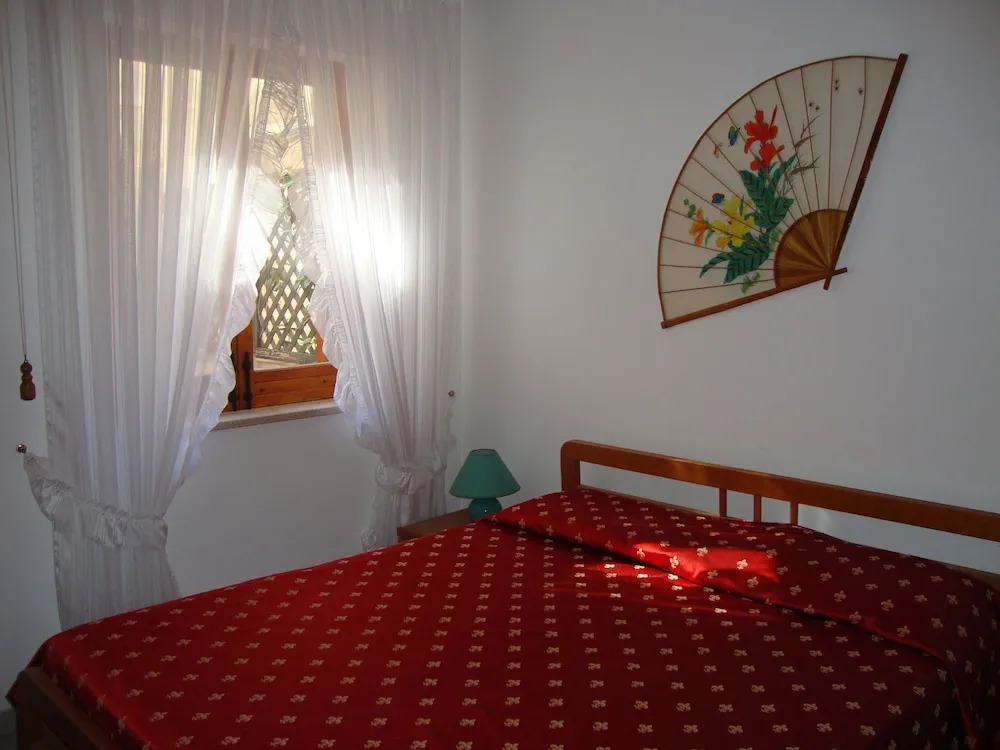 Attractive Holiday Home in Sciacca With Tennis Court & BBQ