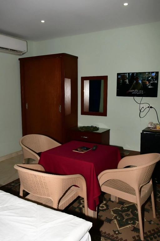 Grand pyramids view hotel