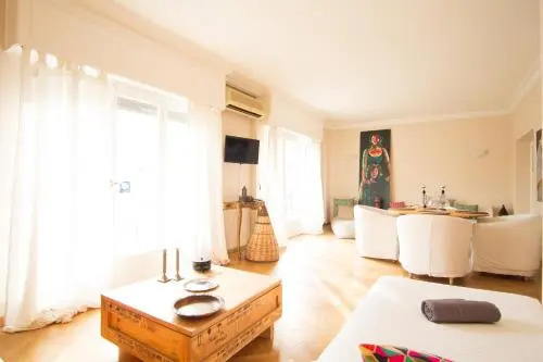 The Helios Flat