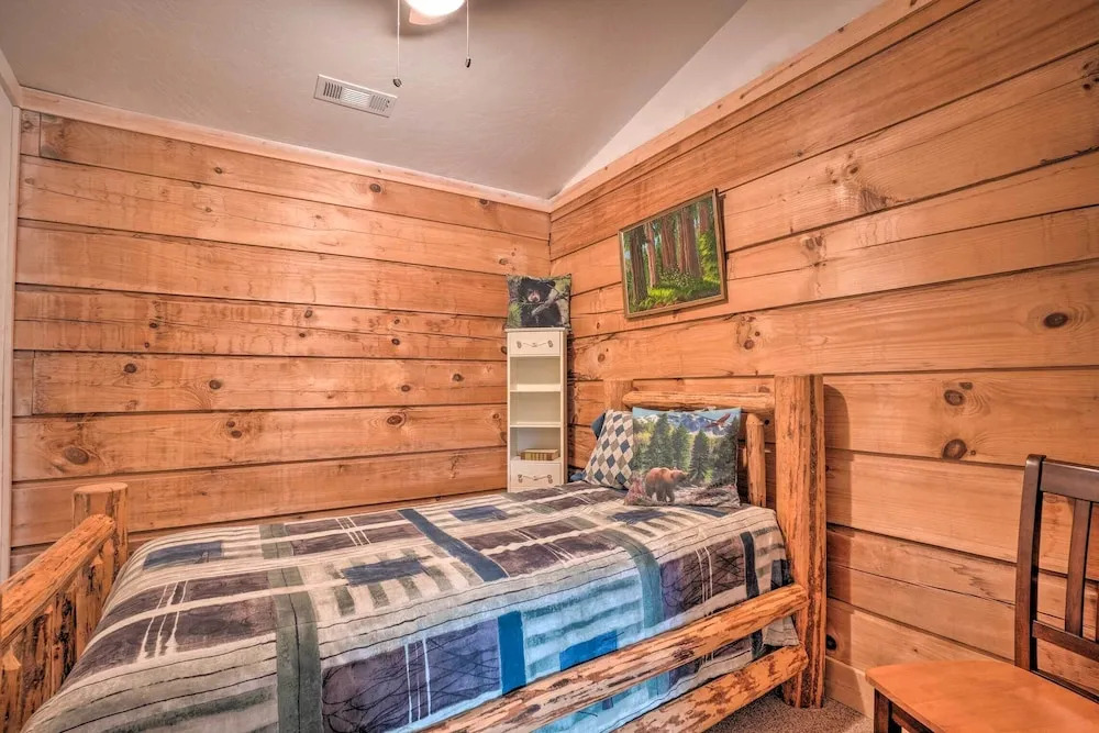 Brookings Vacation Rental Lodge on 88 Acres