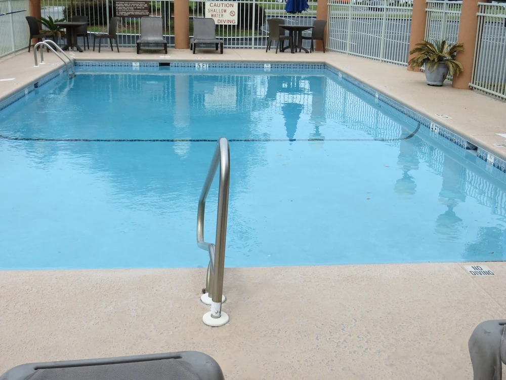 Best Western Fort Stewart Inn & Suites