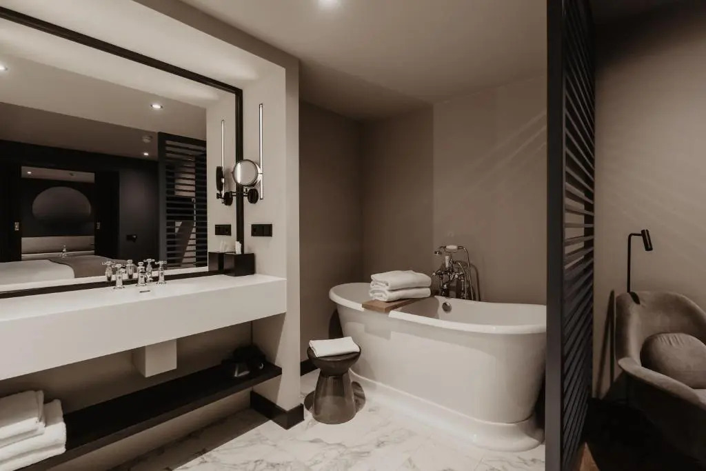 The Nox Hotel