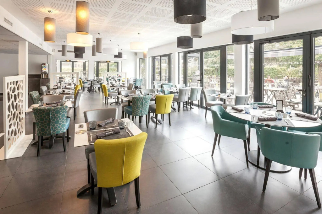 Logis Hotel Restaurant & SPA Au Comte dOrnon
