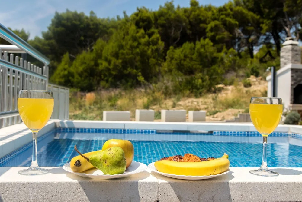 Villa Sara with Sea View and Private Heated Pool