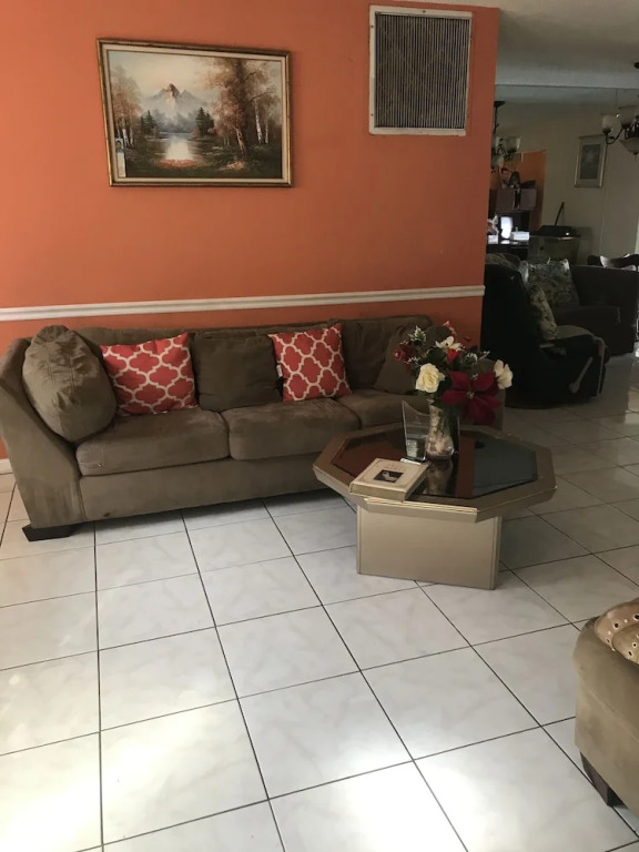 Cozy Guest House Florida, Tamarac