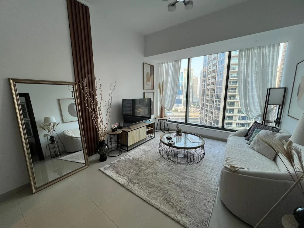 Chic Comfy 1BR in Dubai Marina