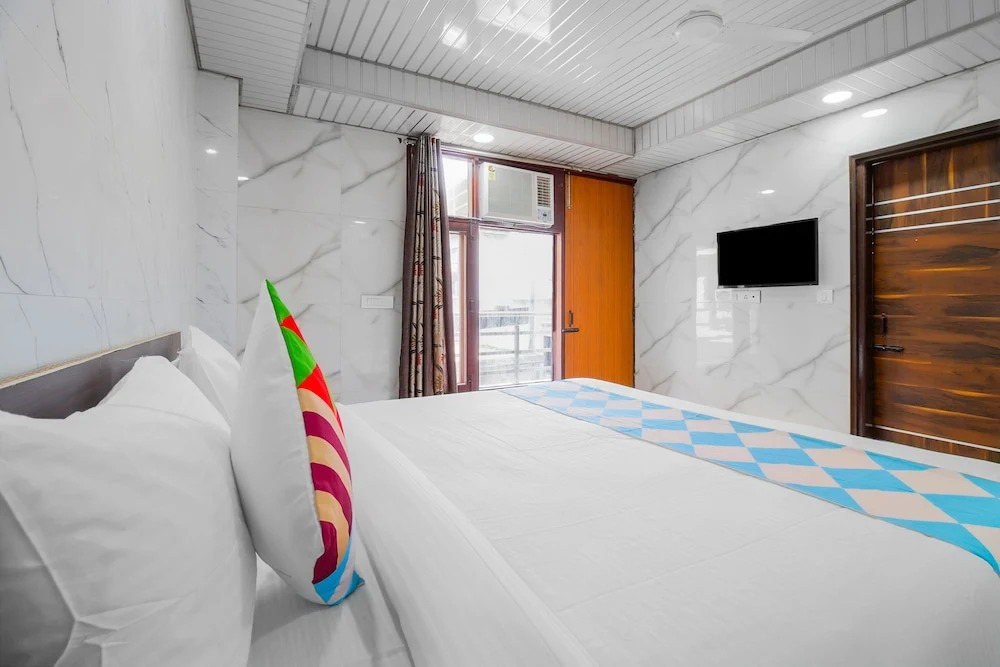 OYO Home 41357 Cozy Stay NSIT Delhi Dwarka