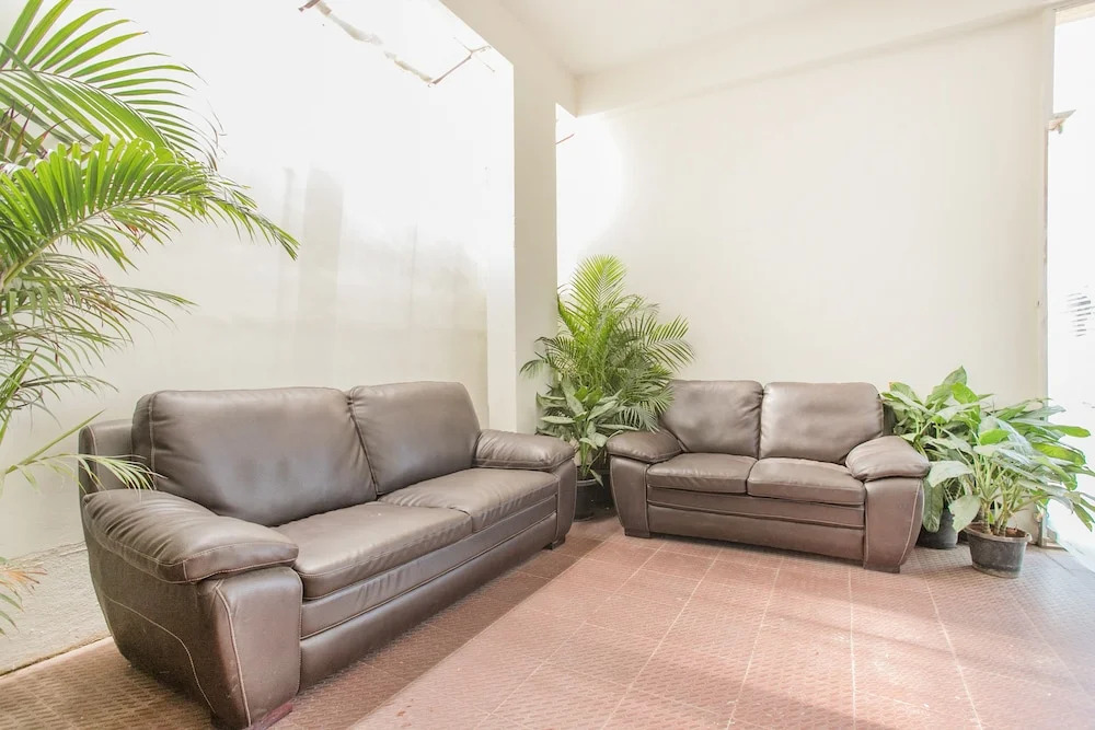 OYO 10822 Hotel Airport Comfort
