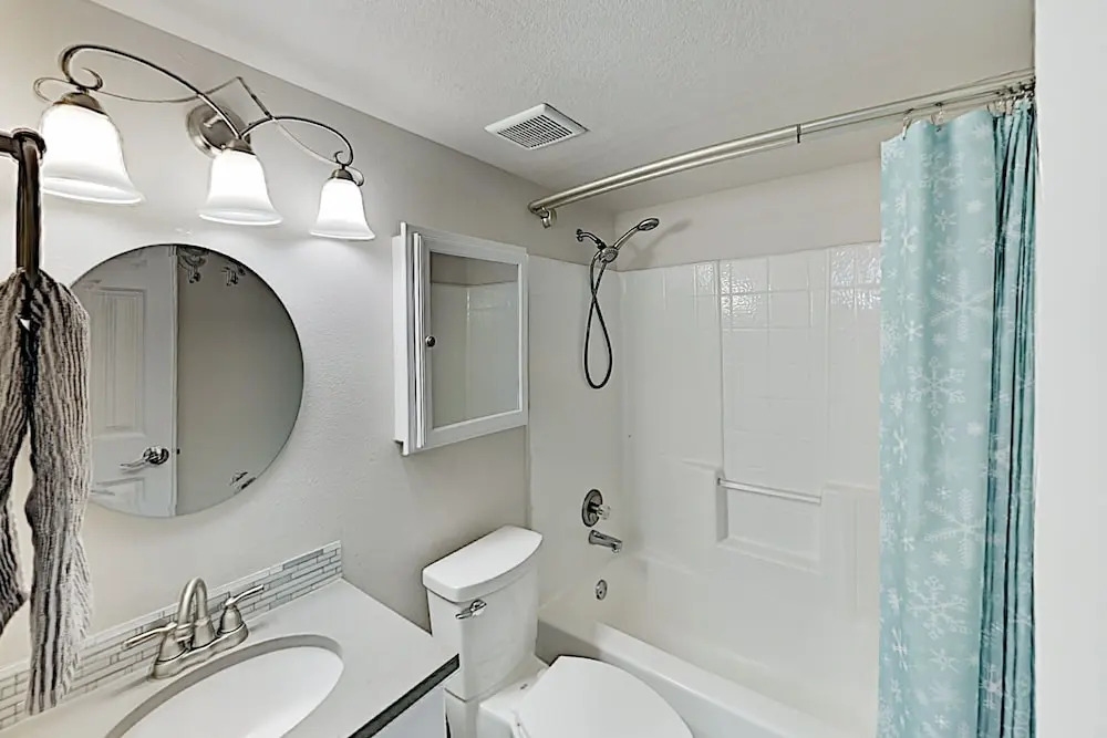971bca2q 2 Bedroom Condo