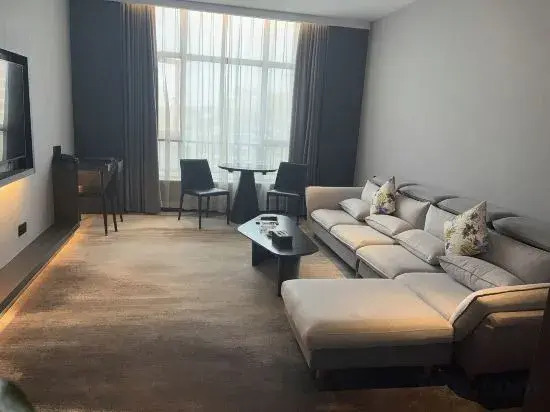 Garden International Hotel
