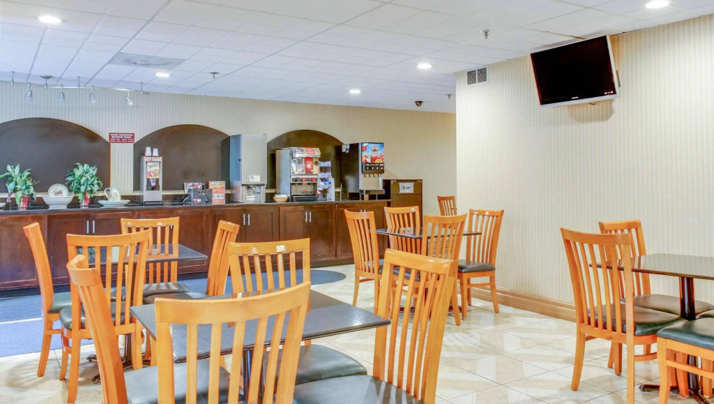 Alexis Inn and Suites Hotel