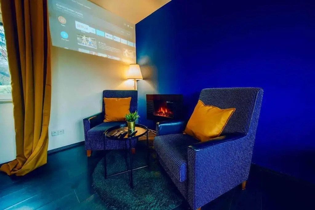 Wagner Stays - Casino Royal Romantic 4BD - Rooftop - Whirlpool - Games