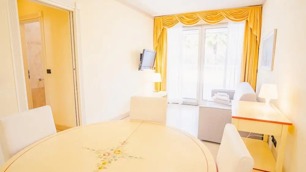 111 Relais du Lac Village - Italian Homing