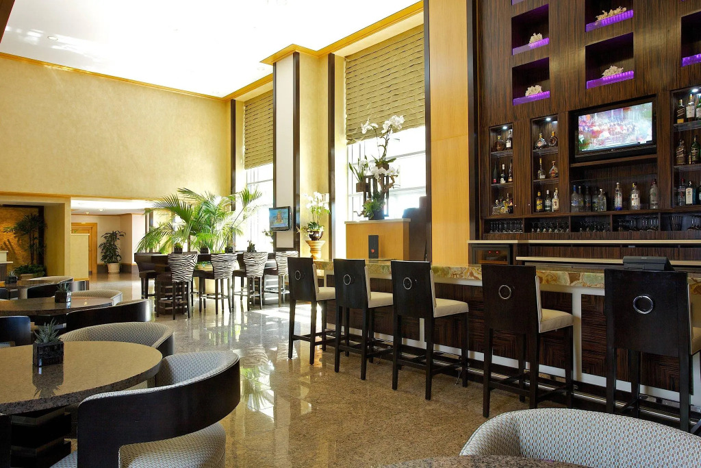 Sandbourne Santa Monica, Autograph Collection