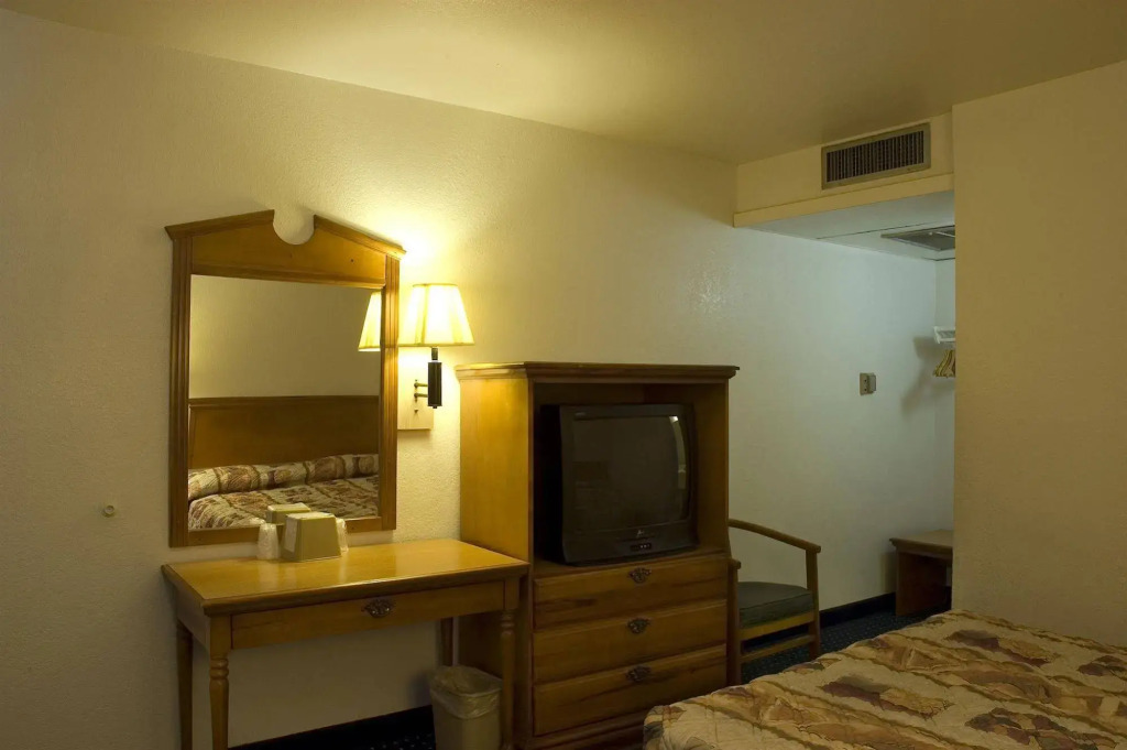 OYO Hotel Houston Southwest I-69