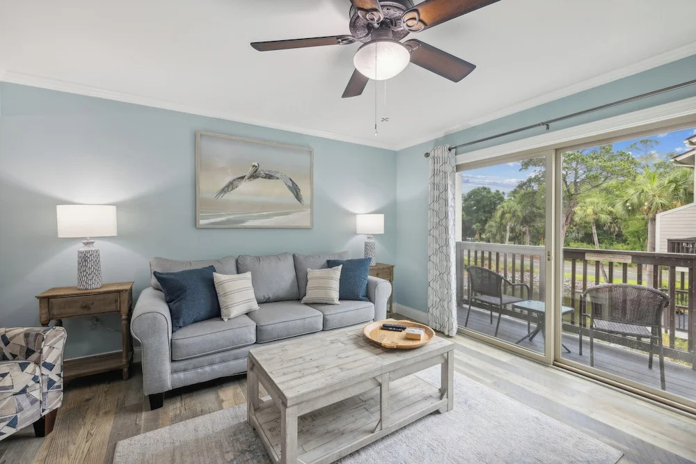 Forest Beach Villa - 2 BDR for 6