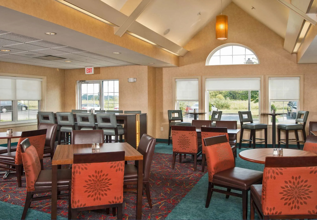 Sonesta ES Suites Charleston