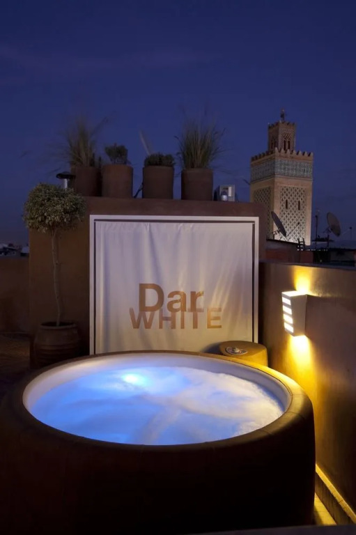 Riad Dar White